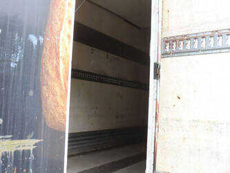 2010-volvo-fl240-1472880-48520404