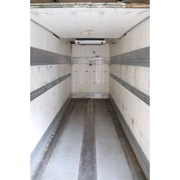 2010 Volvo FL240-48520405
