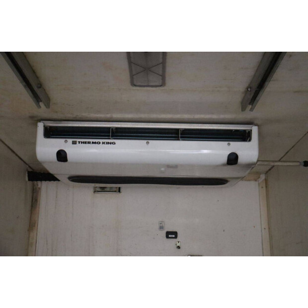 2010 Volvo FL240-48520407