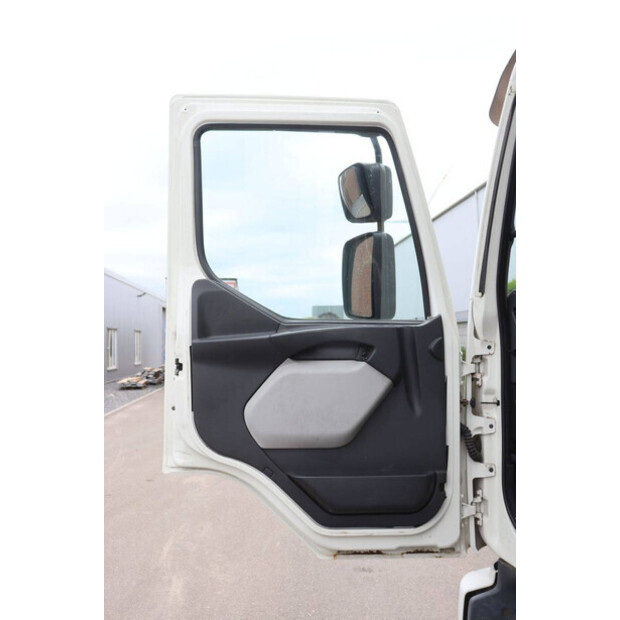 2010 Volvo FL240-48520415