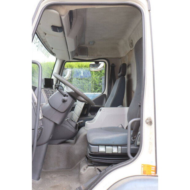 2010 Volvo FL240-48520416