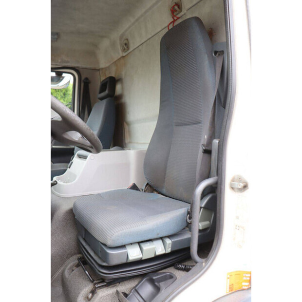 2010 Volvo FL240-48520417