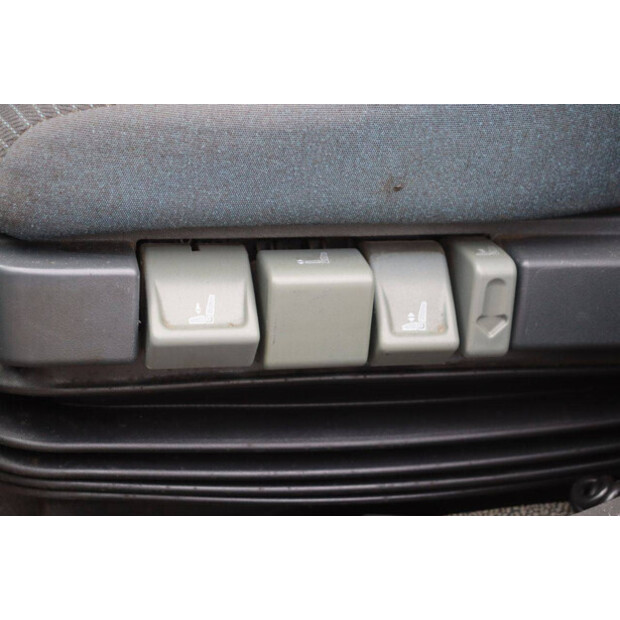 2010 Volvo FL240-48520418