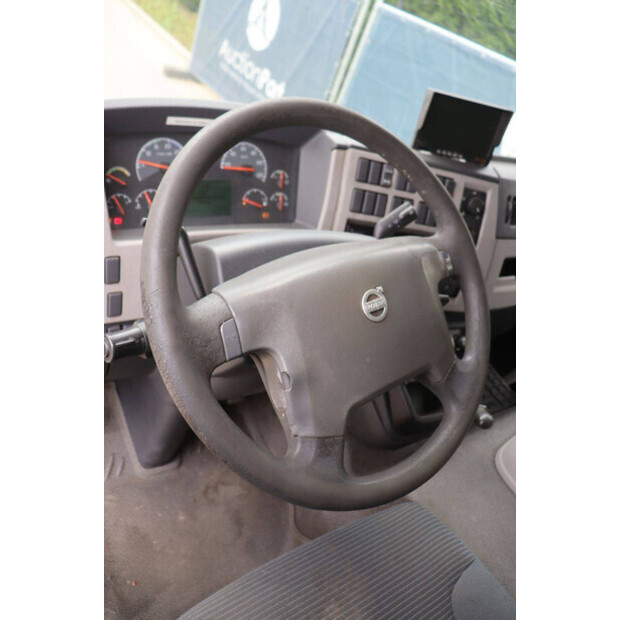 2010 Volvo FL240-48520422