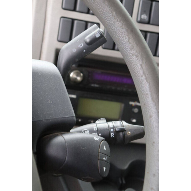 2010 Volvo FL240-48520428