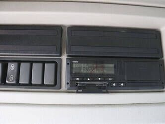 2010-volvo-fl240-1472880-48520430