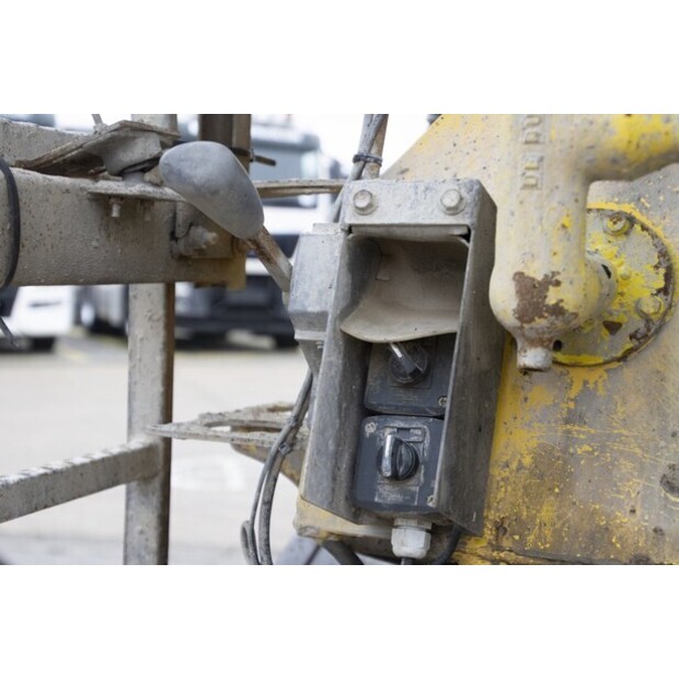2011 DEBUF BETON MIXER 12m³-48522962