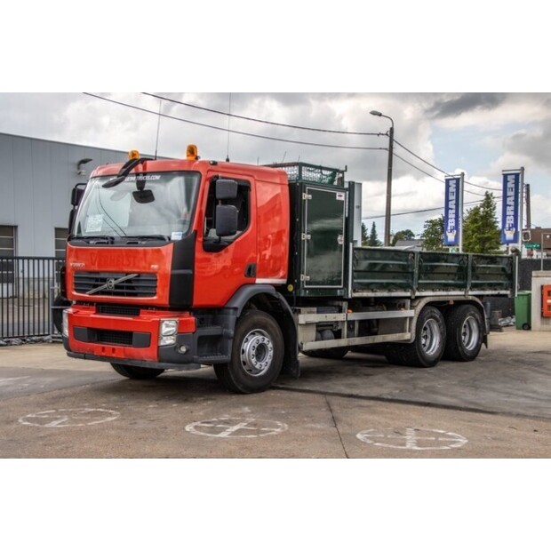 2011 فولفو FE 300-48523455