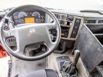 2011-volvo-fe-300-586622-48523460