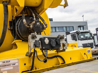 2014-de-buf-beton-mixer-10m3-48523859