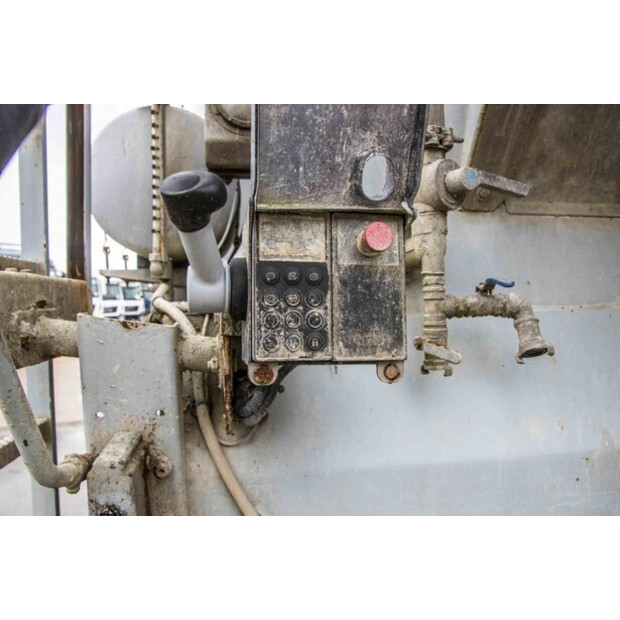 2013 Liebherr BETON MIXER HTM 1204 - 12M³-48523935