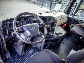 2014-mercedes-benz-actros-2548-48524493