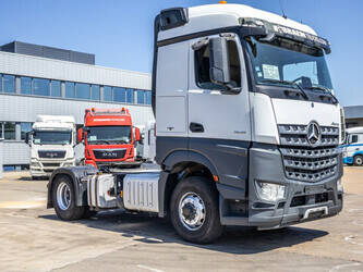 2017-mercedes-benz-arocs-1945-826950-48525353