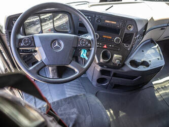 2017-mercedes-benz-arocs-1945-826950-48525359