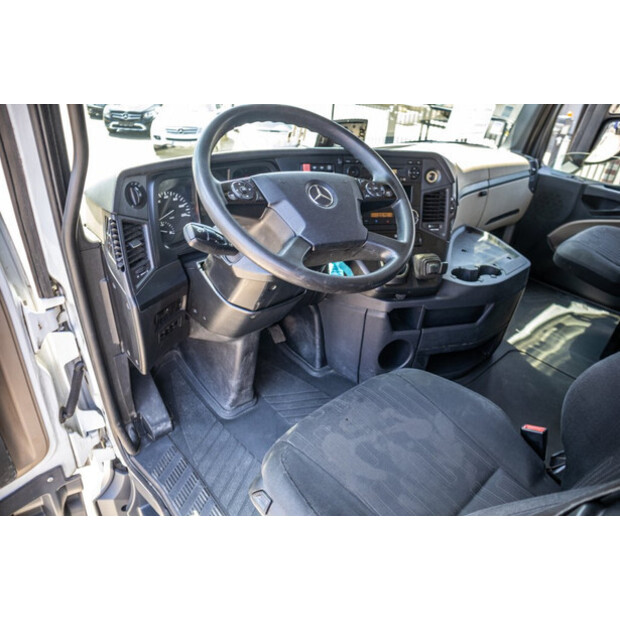 2017 Mercedes-Benz AROCS 1945-48525379