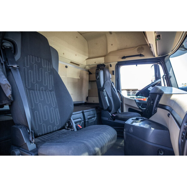 2017 Mercedes-Benz AROCS 1945-48525384