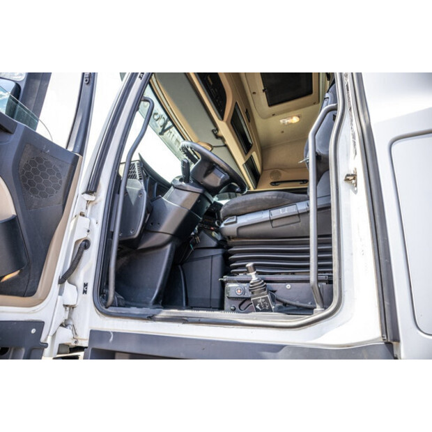 2017 Mercedes-Benz AROCS 1945-48525651