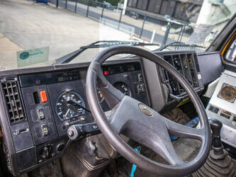 1997-mercedes-benz-sk-2531-48525953