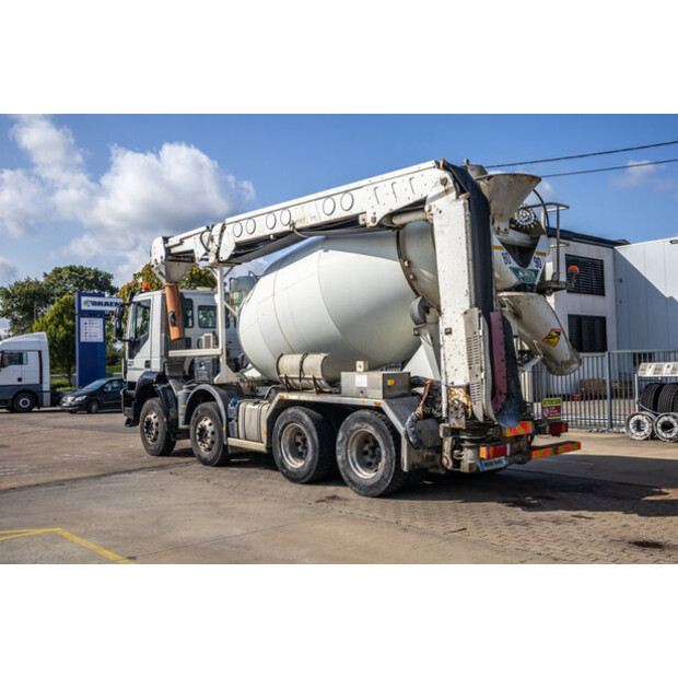 2017 Iveco Trakker 400-48526109