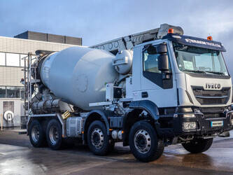 2017-iveco-eurotrakker-400-48526236