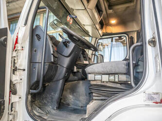 2011-renault-kerax-380dxi-952234-48526255