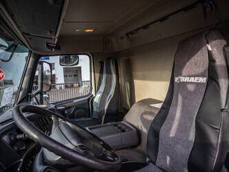 2011-volvo-fm330-969125-48526354