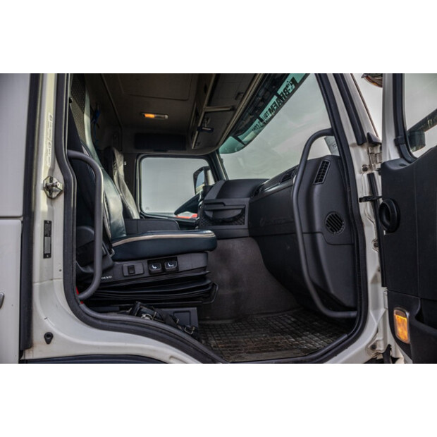 2011 Volvo FM330-48526356