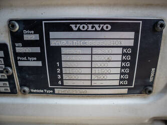 2011-volvo-fm330-969125-48526358
