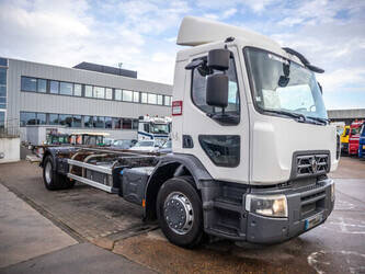 2015-renault-premium-1214478-48526751