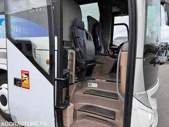 2016-iveco-magelys-1473002-48528257