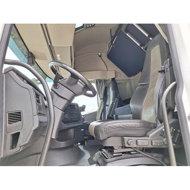 2022 Volvo OTHERS-48529222