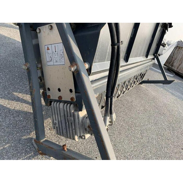 2010 BOMAG BS 180-48529276