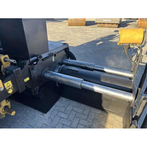 2011 Caterpillar AP655D-48529728
