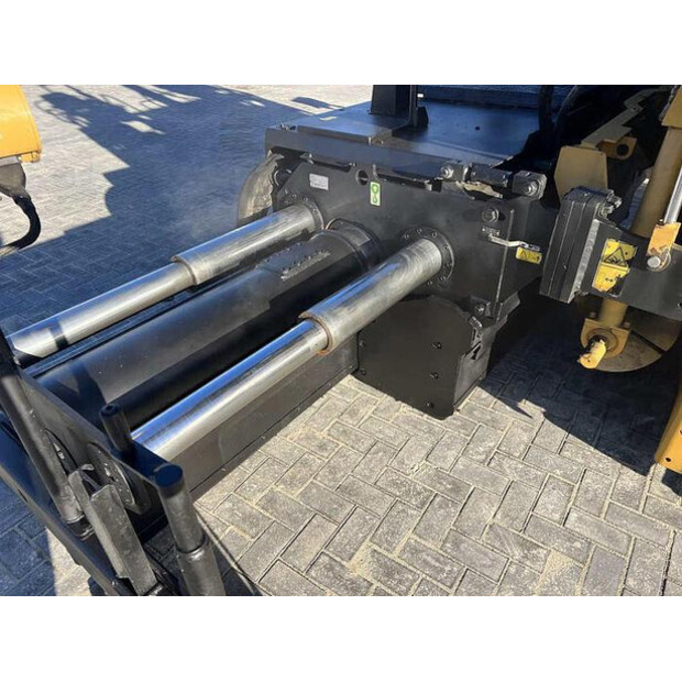2011 Caterpillar AP655D-48529740