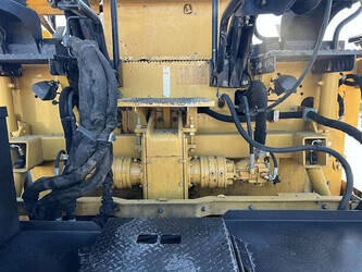 2011-caterpillar-ap655d-931154-48529755
