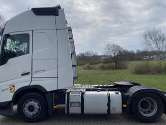 2022-volvo-others-1473107-48529833