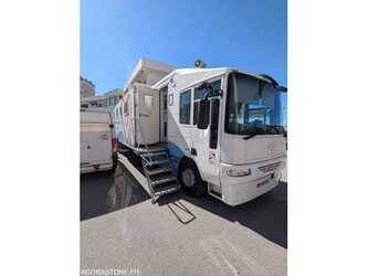 2009-renault-1473109-48529864
