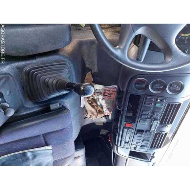 2004 مرسيدس بنز 2533-48530620