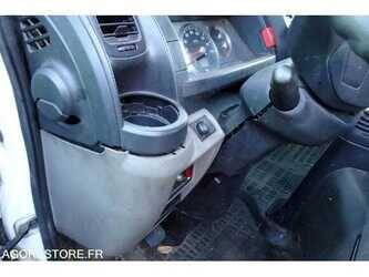 2010-renault-maxity-1473170-48530801