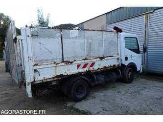2010-renault-maxity-1473170-48530814