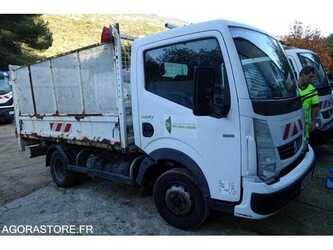 2010-renault-maxity-1473170-48530815