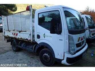 2010-renault-maxity-1473170-48530816