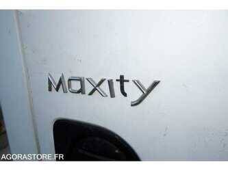 2010-renault-maxity-1473170-48530819