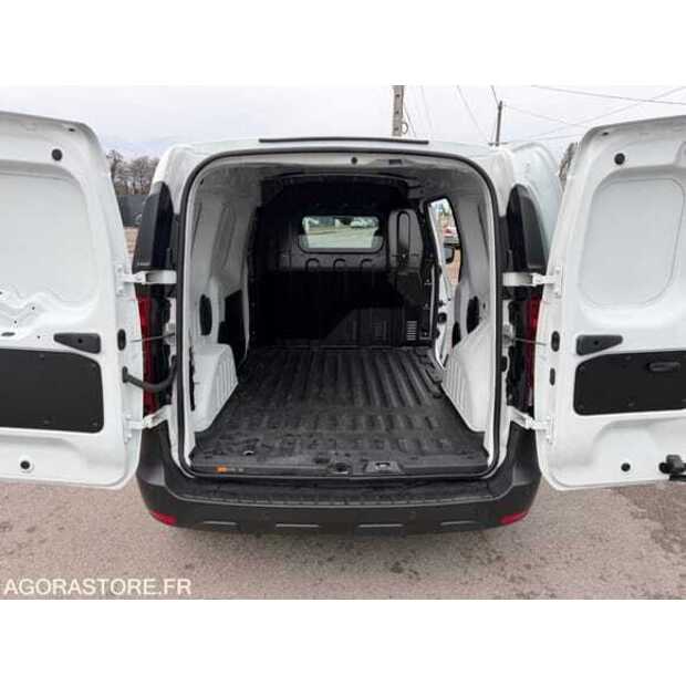 2022 Renault Express-48530906
