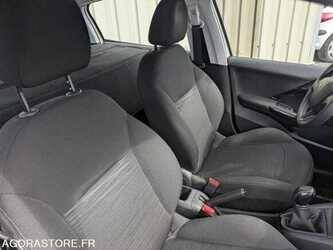 2018-peugeot-208-1473208-48531220