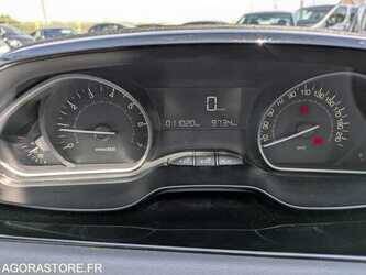 2018-peugeot-208-1473209-48531223