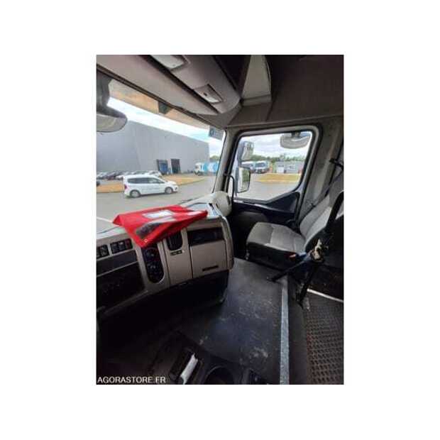 2013 رينو PREMIUM-48531667