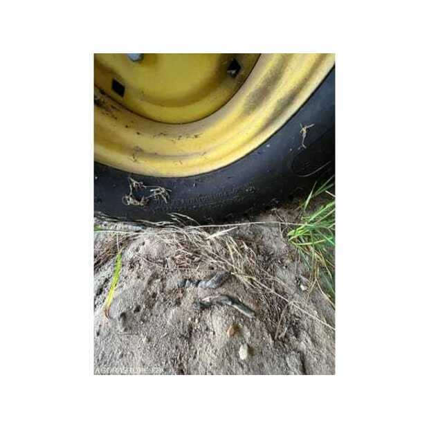 JOHN DEERE 7200-48531729