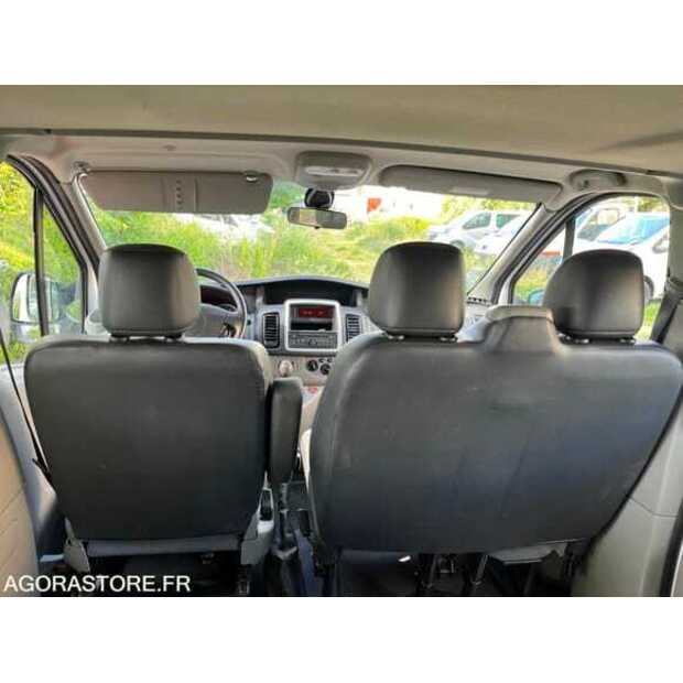 2013 Renault Traffic-48531757