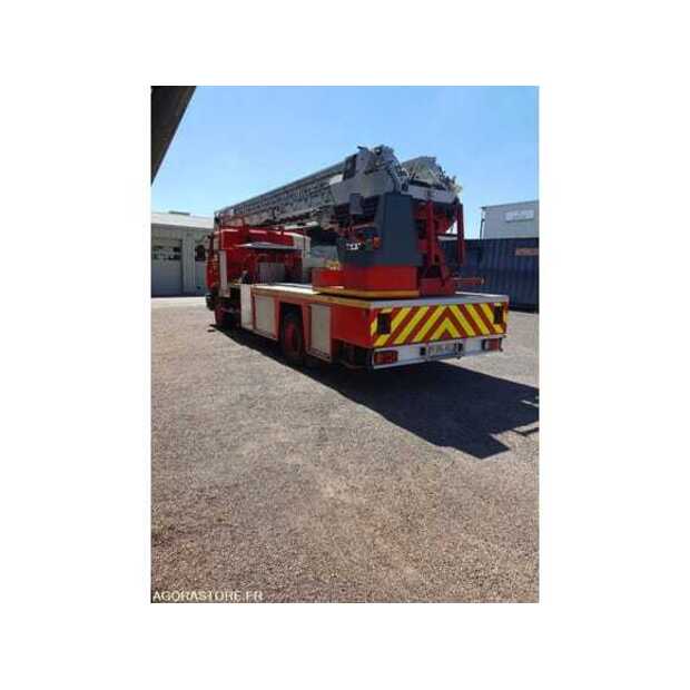 1995 رينو M150-48532108